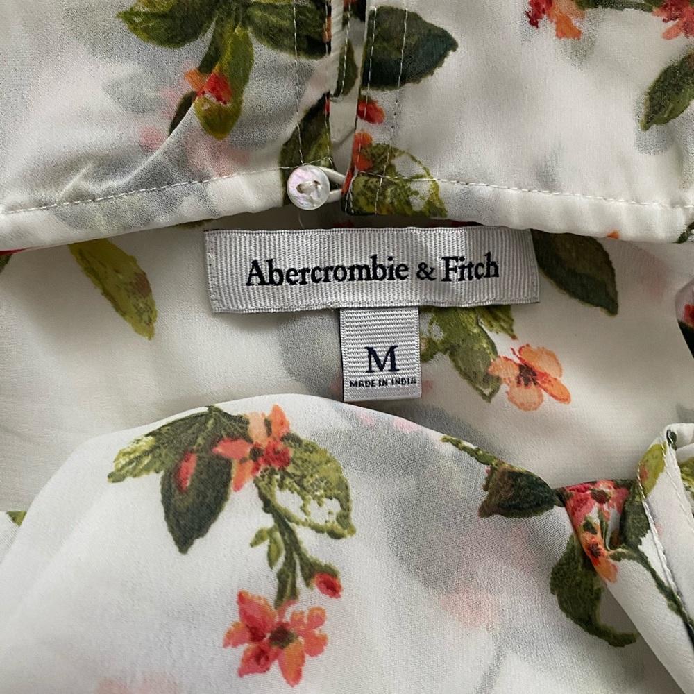 A&F Ruffle Spaghetti Strap Top🌸🌺 - Picture 2 of 3
